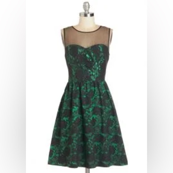Modcloth Cocktail Dress Green Black Lace Mesh